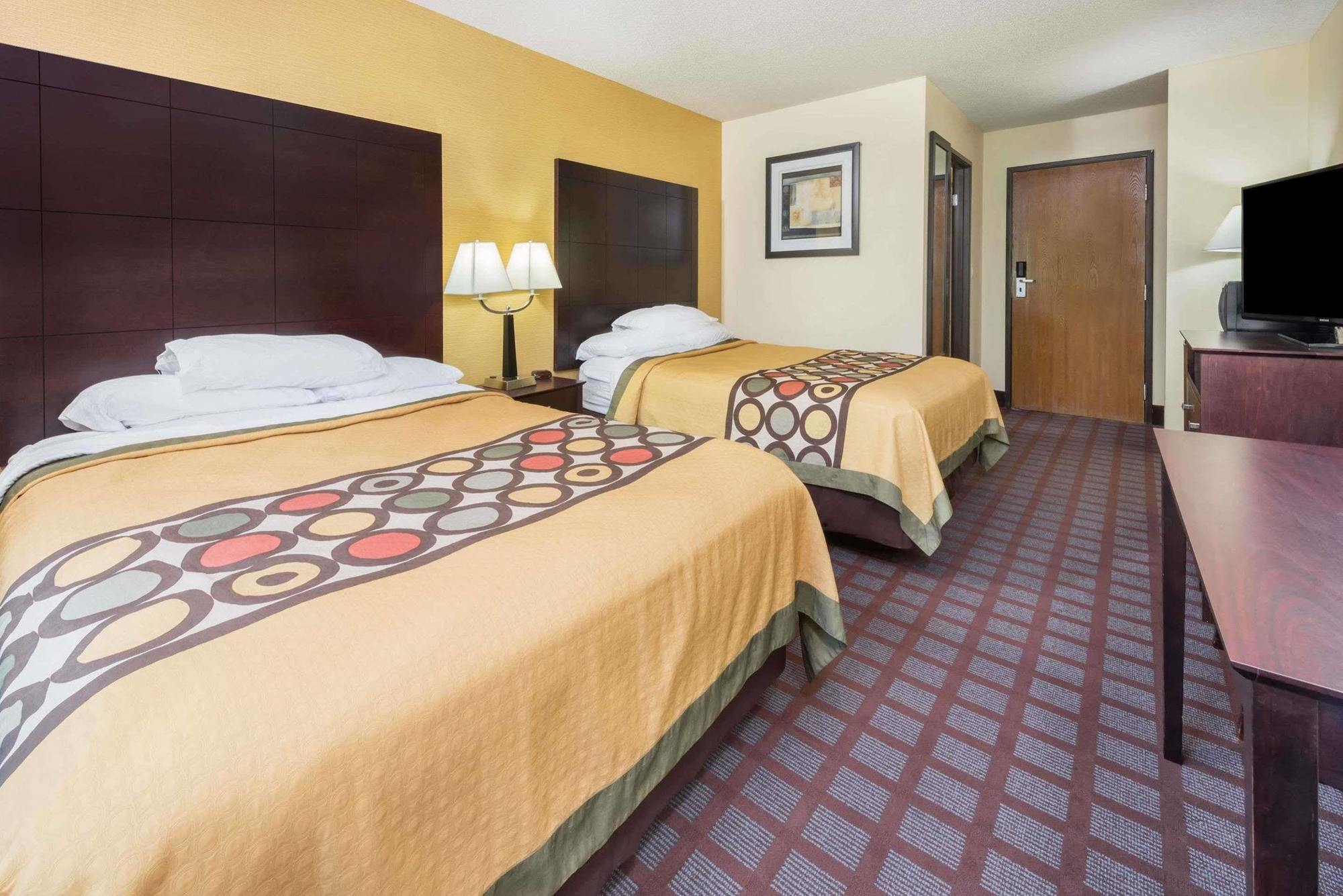 Super 8 By Wyndham Bloomington University Area Buitenkant foto